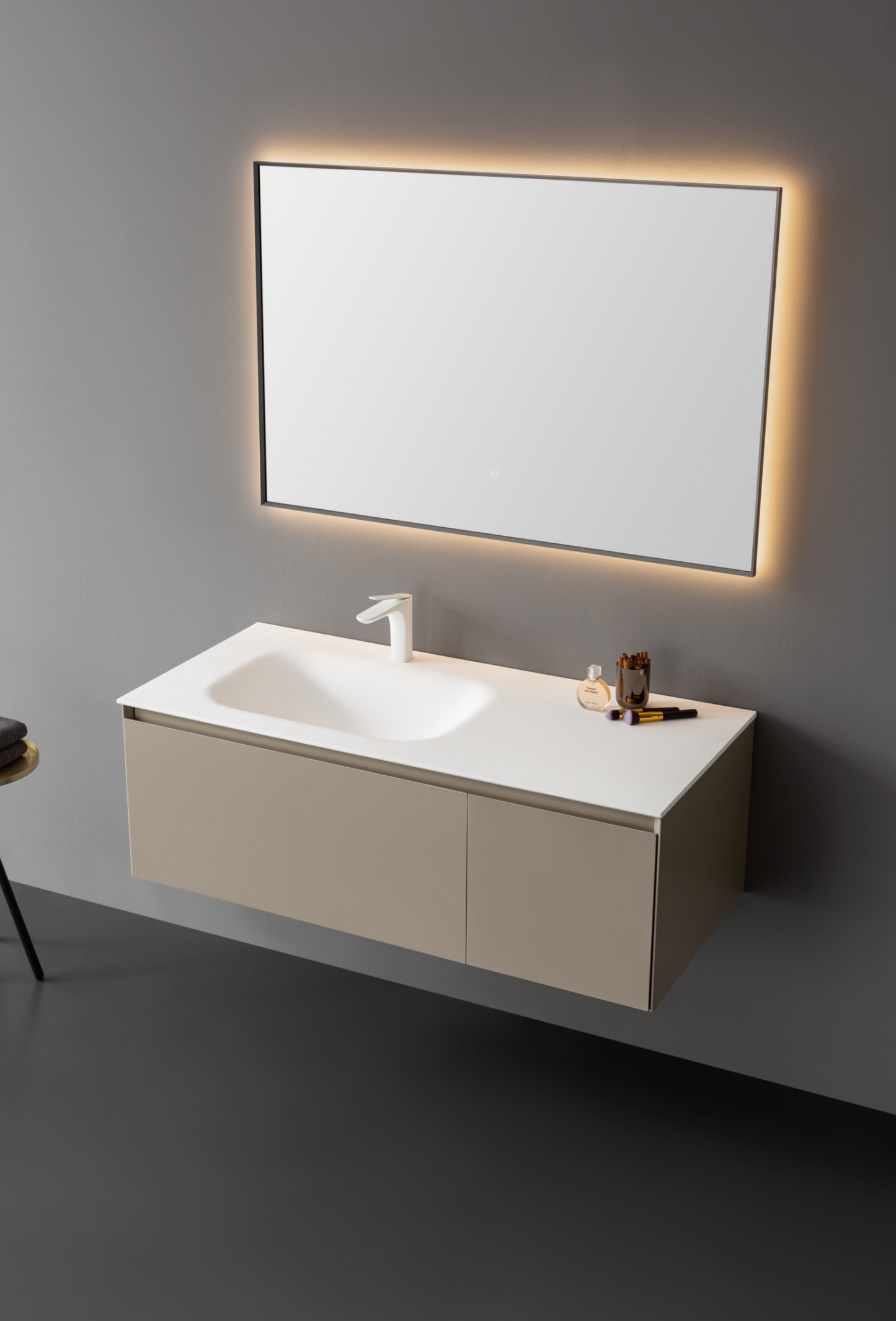 Medunjess  Modern Bathroom Cabinet with Anti-Fog Mirror, Warm LED Lighting, and Matte White Washbasin